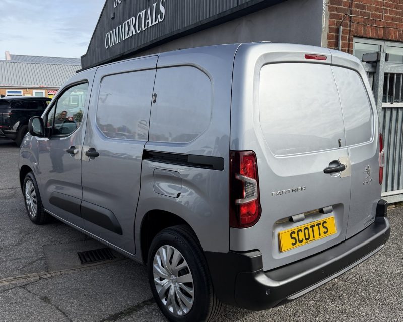 Peugeot Partner 1.5 BlueHDi Professional 1000 SWB