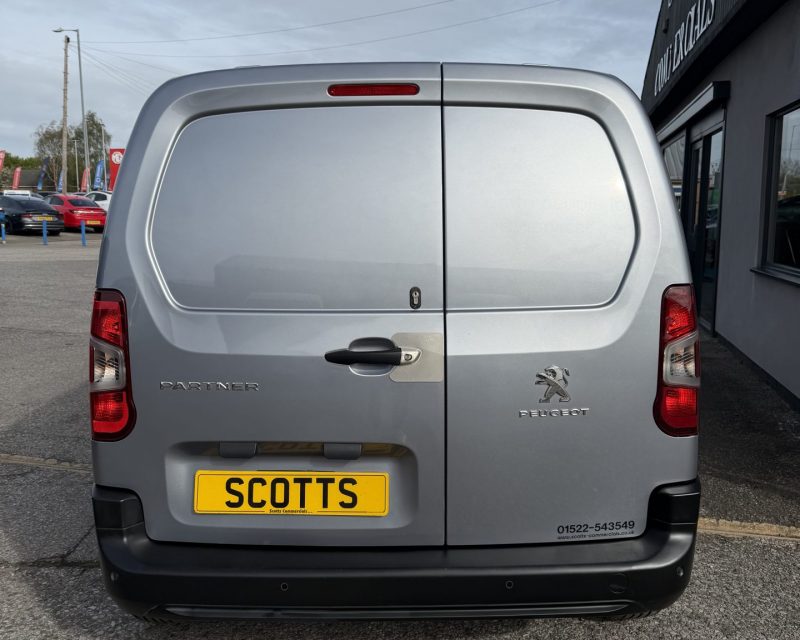 Peugeot Partner 1.5 BlueHDi Professional 1000 SWB