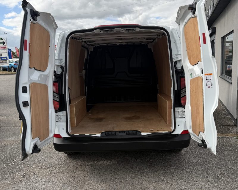 Ford Transit Custom 2.0 EcoBlue 300 136ps Trend SWB