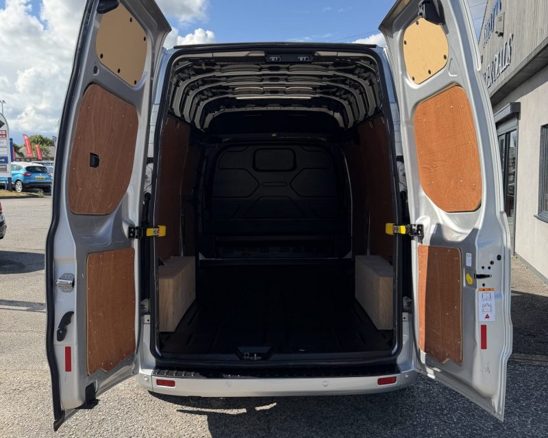 Ford Transit Custom 2.0 EcoBlue 130ps High Roof LWB Limited Van