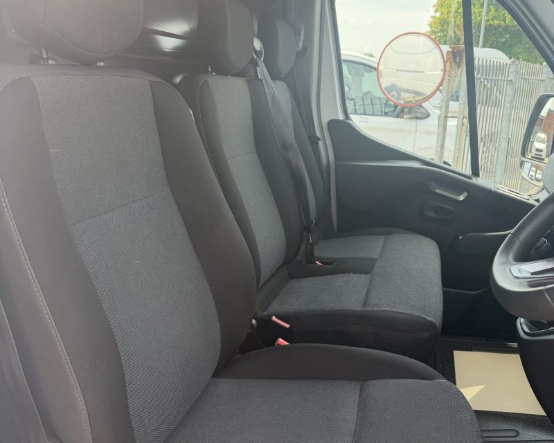 Renault Master 2.3 Turbo Business Maxi Roof 135PS LWB