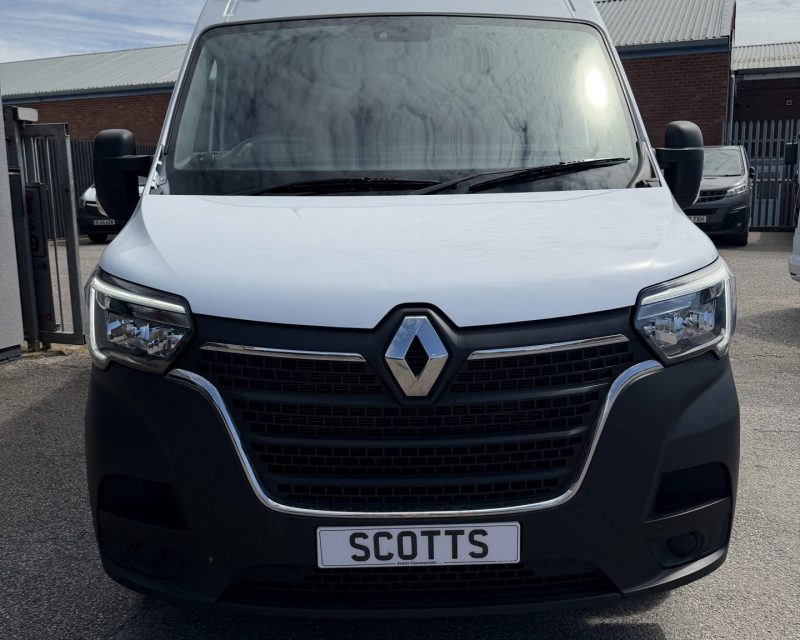 Renault Master LM35 2.3 CDTi 135 Business LWB