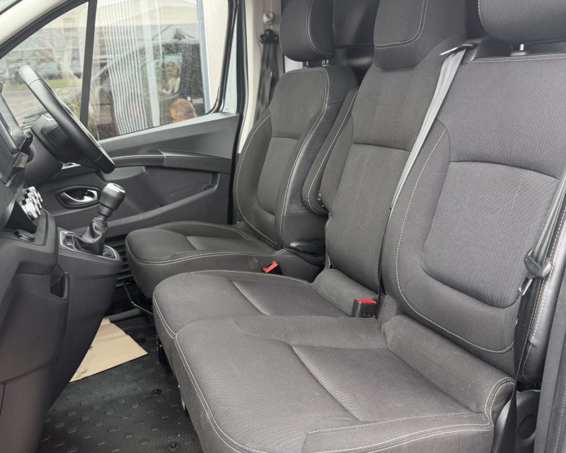 Renault Trafic 2.0 dCi Sport Extra LL30 150ps LWB