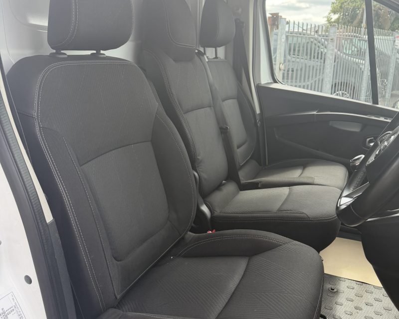 Nissan Primastar 2.0 dCi Tekna 130 LWB