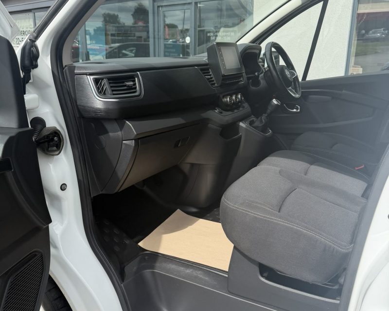 Nissan Primastar 2.0 dCi Tekna 130 LWB
