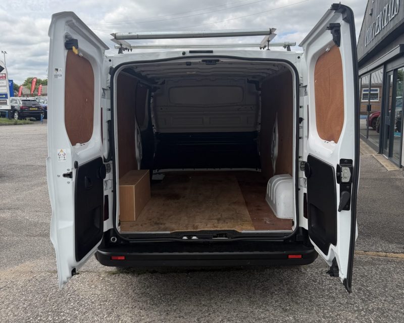Nissan Primastar 2.0 dCi Tekna 130 LWB