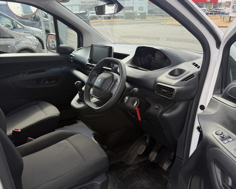 Peugeot Partner 1.5 BlueHDi Crewvan Professional 100 850 LWB