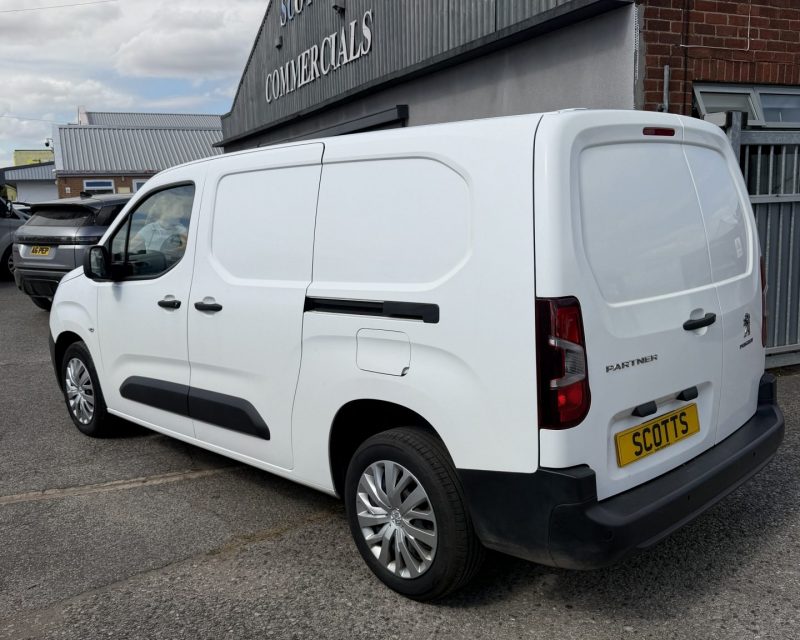 Peugeot Partner 1.5 BlueHDi Crewvan Professional 100 850 LWB