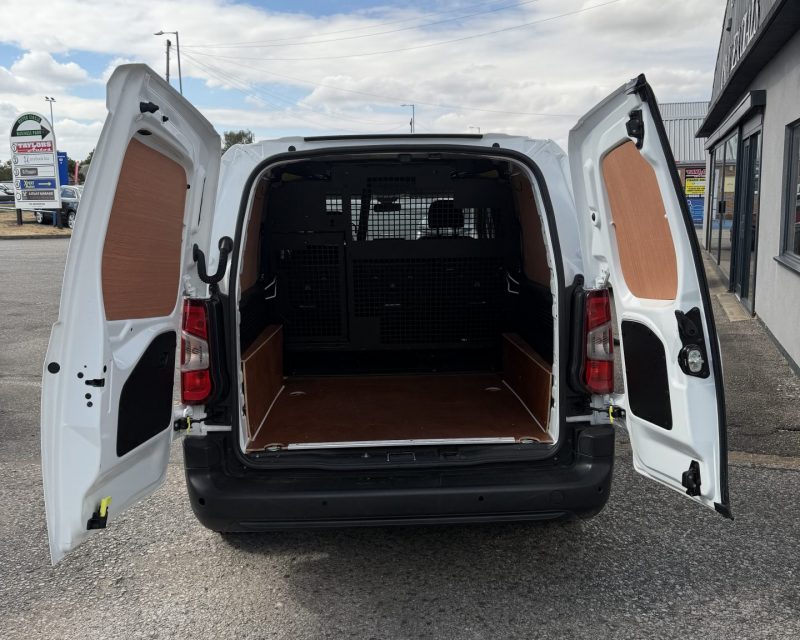 Peugeot Partner 1.5 BlueHDi Crewvan Professional 100 850 LWB