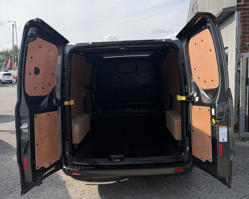 Ford Transit Custom 2.0 EcoBlue Limited 300 130ps LWB