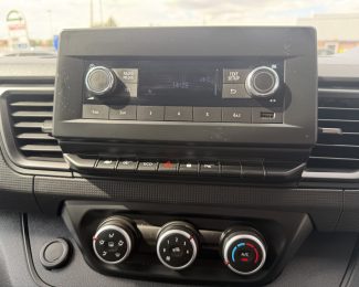Nissan Primastar SL28 Acenta 2.0 dCi SWB