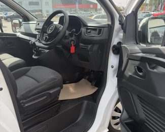Nissan Primastar SL28 Acenta 2.0 dCi SWB