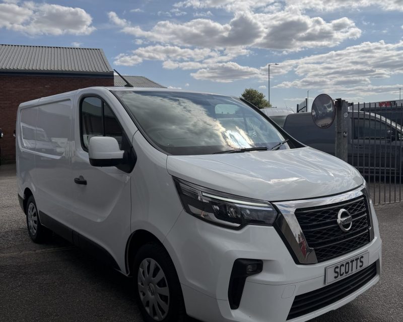 Nissan Primastar SL28 Acenta 2.0 dCi SWB