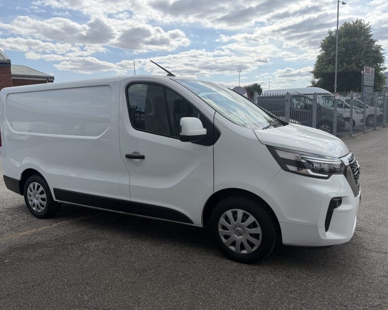 Nissan Primastar SL28 Acenta 2.0 dCi SWB