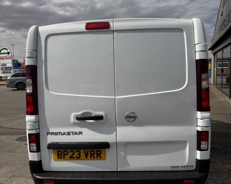 Nissan Primastar SL28 Acenta 2.0 dCi SWB