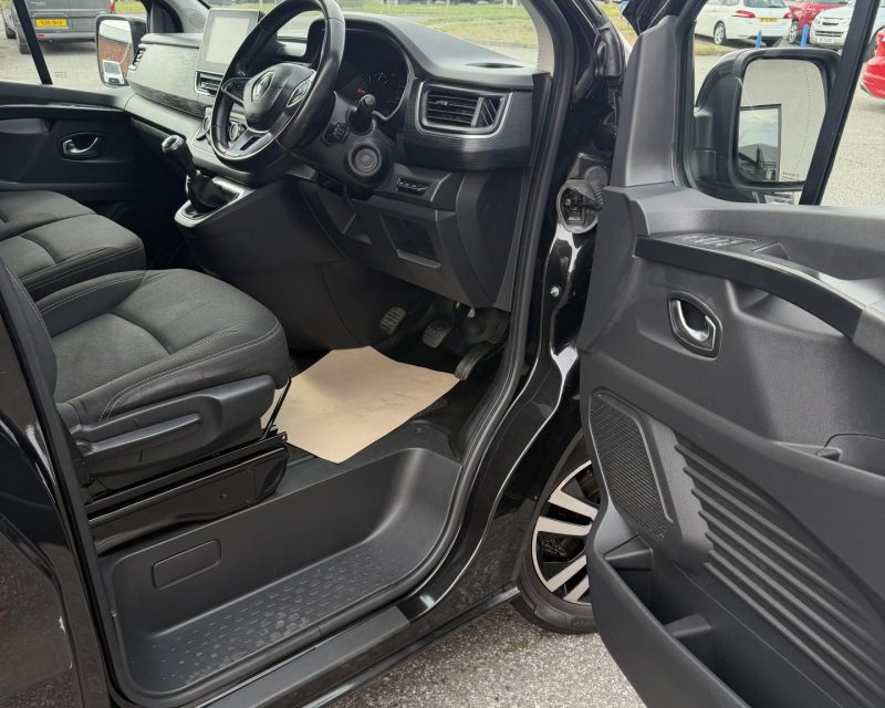 Renault Trafic 2.0 dCi 150ps Sport+ LL30 LWB