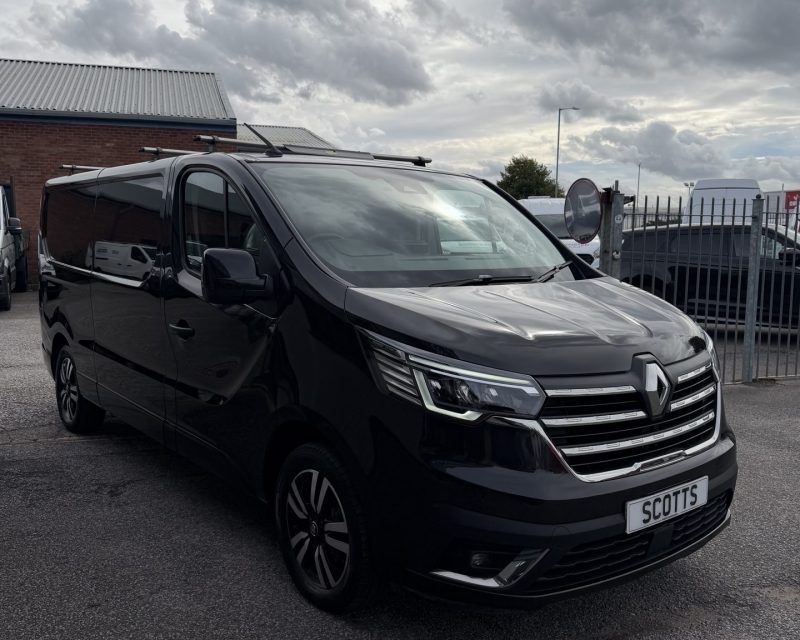 Renault Trafic 2.0 dCi 150ps Sport+ LL30 LWB