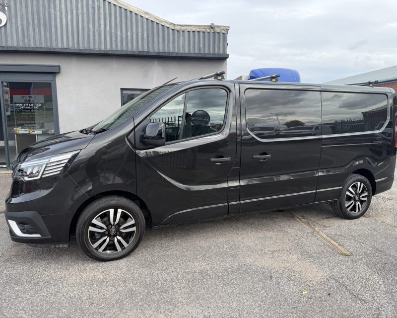 Renault Trafic 2.0 dCi 150ps Sport+ LL30 LWB