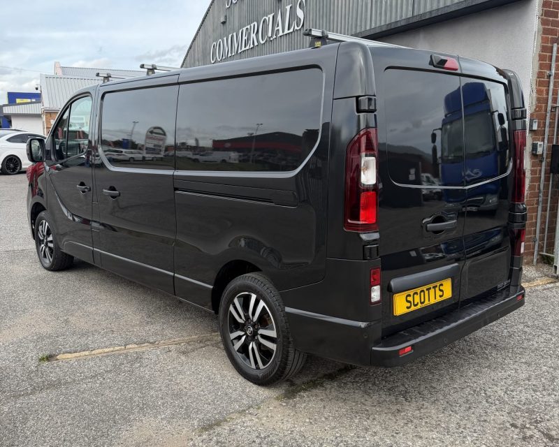 Renault Trafic 2.0 dCi 150ps Sport+ LL30 LWB
