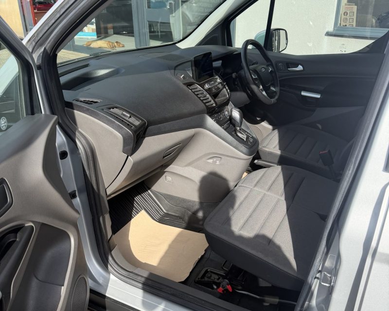 Ford Transit Connect 1.5 EcoBlue 120 Automatic LTD LWB