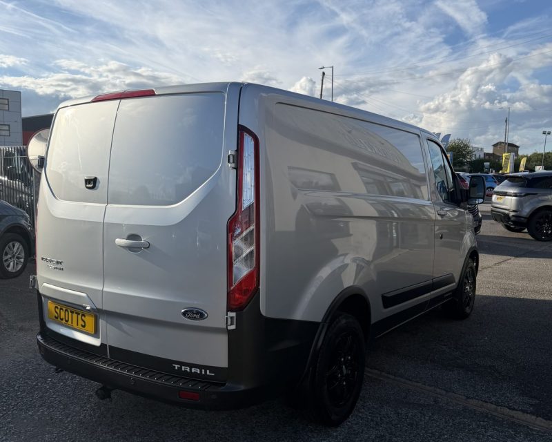 Ford Transit Custom 2.0 EcoBlue Trail 340 170ps SWB