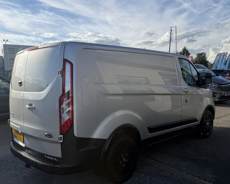 Ford Transit Custom 2.0 EcoBlue Trail 340 170ps SWB