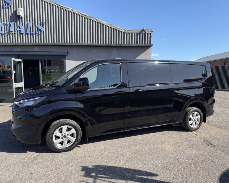 Ford Transit Custom 2.0 EcoBlue 136ps Limited LWB