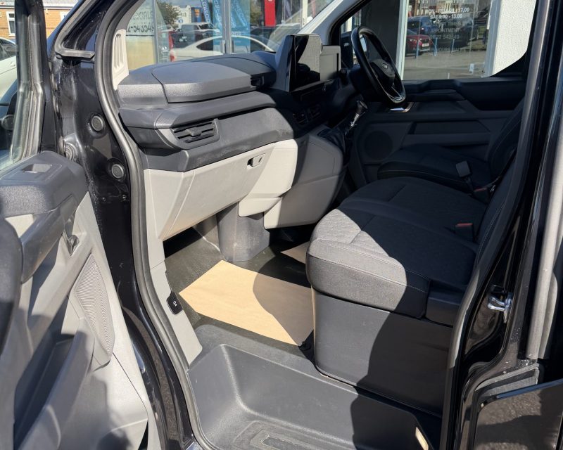 Ford Transit Custom 2.0 EcoBlue 136ps Limited LWB