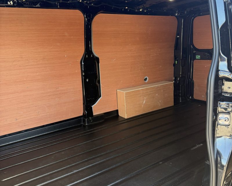 Ford Transit Custom 2.0 EcoBlue 136ps Limited LWB