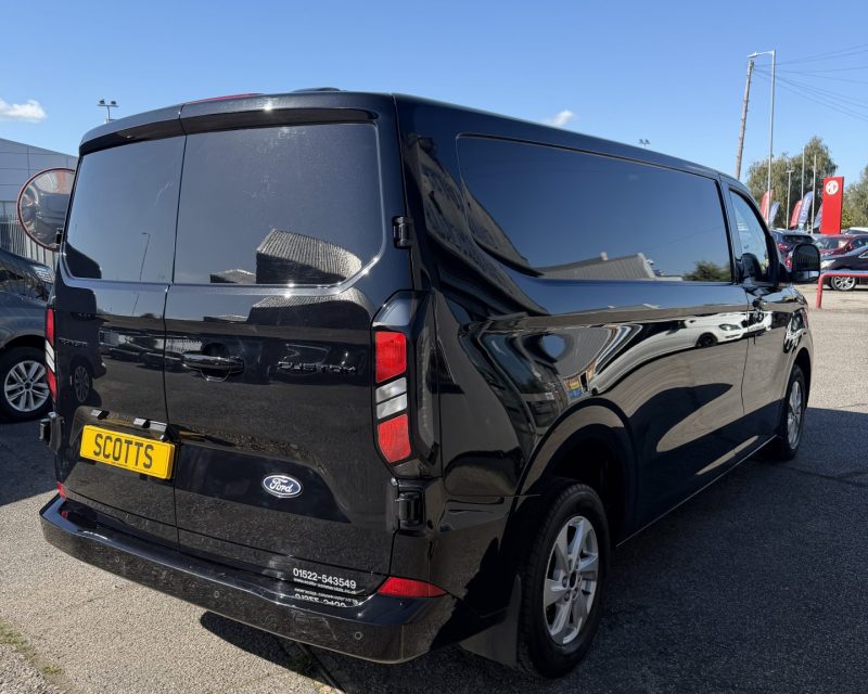 Ford Transit Custom 2.0 EcoBlue 136ps Limited LWB