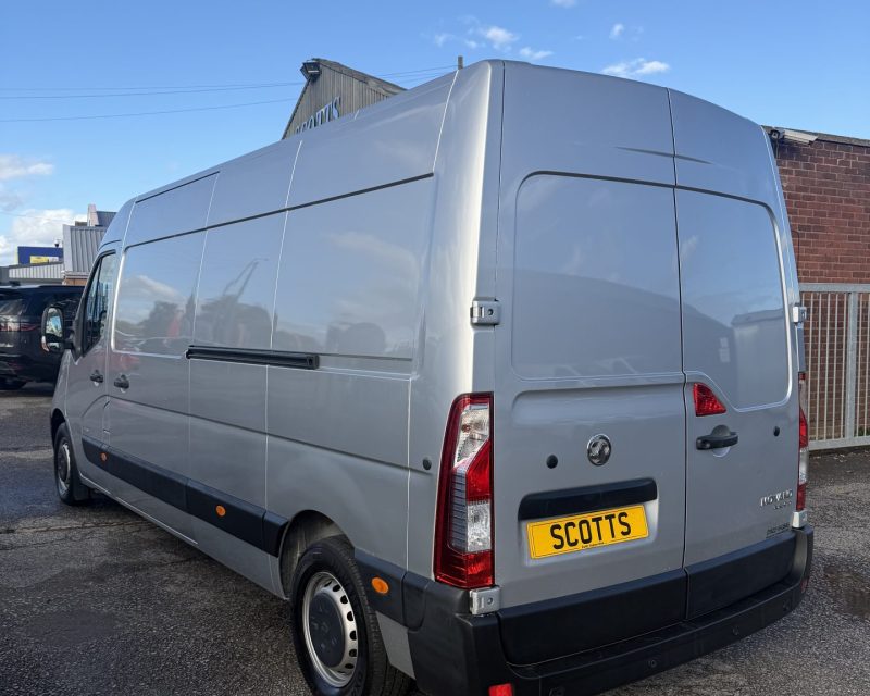 Vauxhall Movano 2.3 Turbo CDTi L3H2 135PS