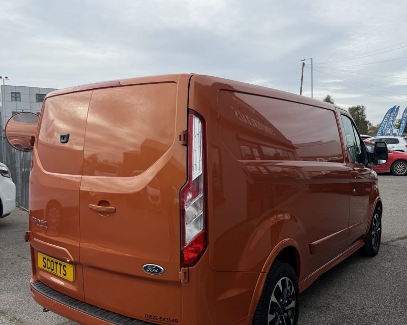 Ford Transit Custom Sport 2.0 EcoBlue 310 170 ps LWB