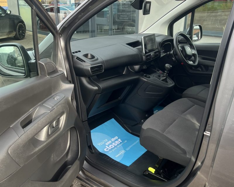 Citroen Berlingo 1.5 BlueHDi Driver Pro 100 PS SWB