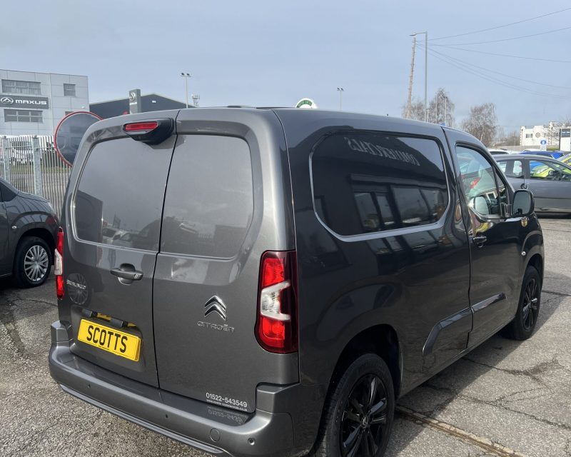 Citroen Berlingo 1.5 BlueHDi Driver Pro 100 PS SWB