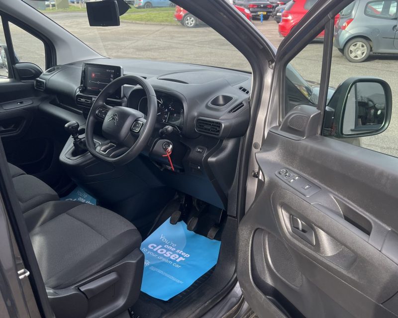 Citroen Berlingo 1.5 BlueHDi Driver Pro 100 PS SWB