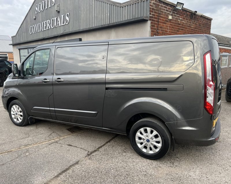 Ford Transit Custom 2.0 EcoBlue 130ps Limited LWB