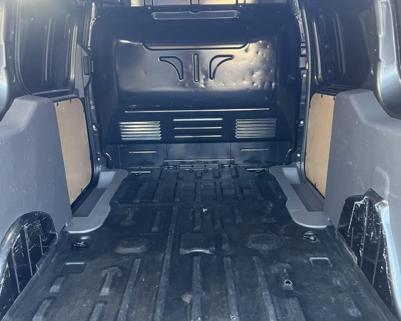 Ford Transit Connect 1.5 EcoBlue 120ps Limited LWB