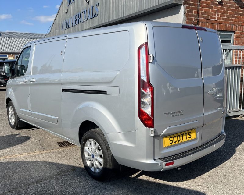 Ford Transit Custom 2.0 EcoBlue 130ps Limited LWB