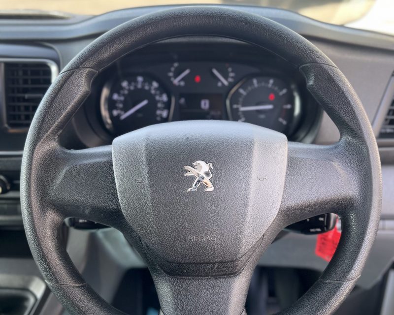 Peugeot Expert 1400 2.0 BlueHDi 145 Professional Premium LWB Van