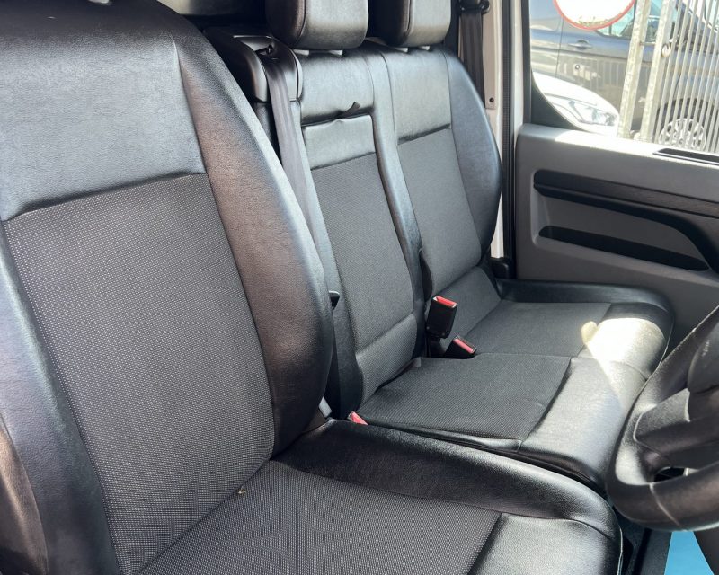 Peugeot Expert 1400 2.0 BlueHDi 145 Professional Premium LWB Van