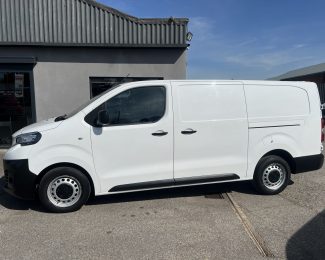 Peugeot Expert 1400 2.0 BlueHDi 145 Professional Premium LWB Van