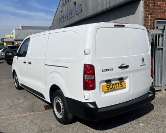Peugeot Expert 1400 2.0 BlueHDi 145 Professional Premium LWB Van