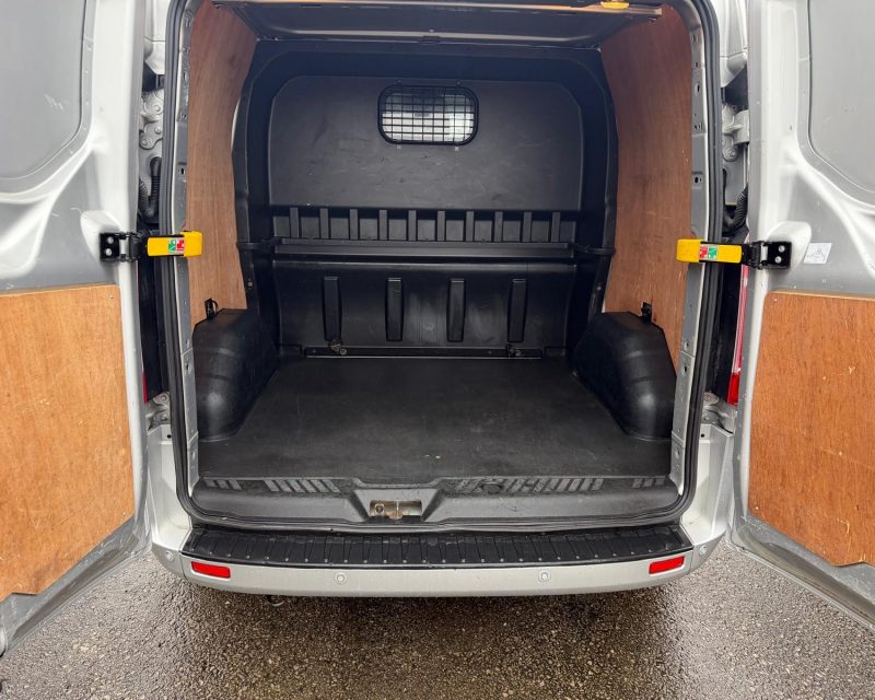 Ford Transit Custom Crewvan 2.0 EcoBlue 320 130ps Limited SWB